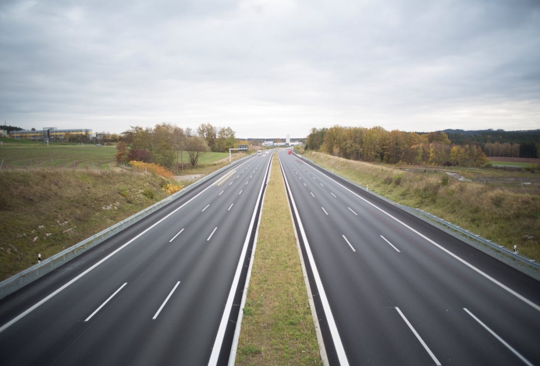 Zamieszanie na drogach Szczecina: kolizje i korki utrudniają poranne dojazdy