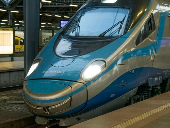 Tragiczny wypadek na trasie Warszawa-Szczecin: Pociąg Pendolino uderzył w człowieka