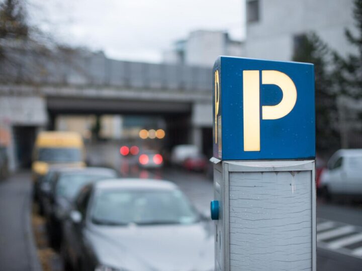 Nowe miejsca parkingowe na Prawobrzeżu: Rozbudowa bliska zakończenia!