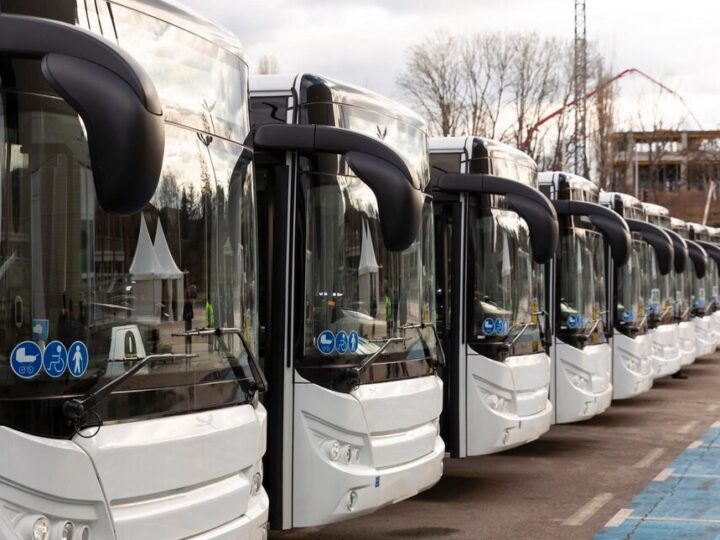 Szczecin w poszukiwaniu nowoczesnych hybryd: MAN i Solaris walczą o kontrakt na 22 autobusy