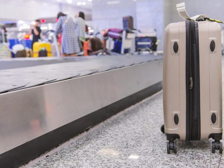 Samolot czarterowy wypadł z pasa startowego w Krakowie, pasażerowie ewakuowani bez obrażeń