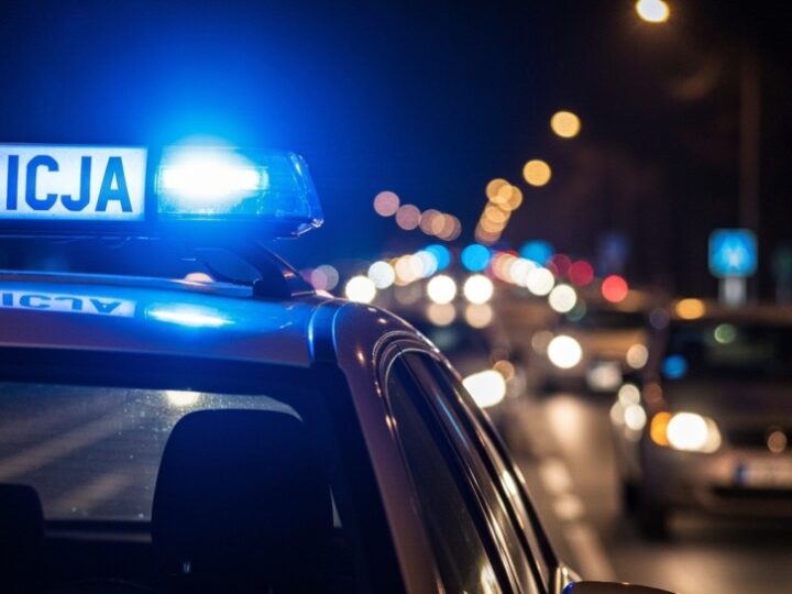 Zimowa troska o bezpieczeństwo: Dzielnicowi wspierają ogrody działkowe i potrzebujących w powiecie polickim