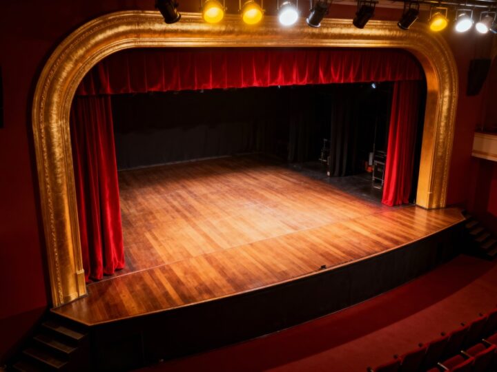 Zanurz się w świat teatru w Dobrej!