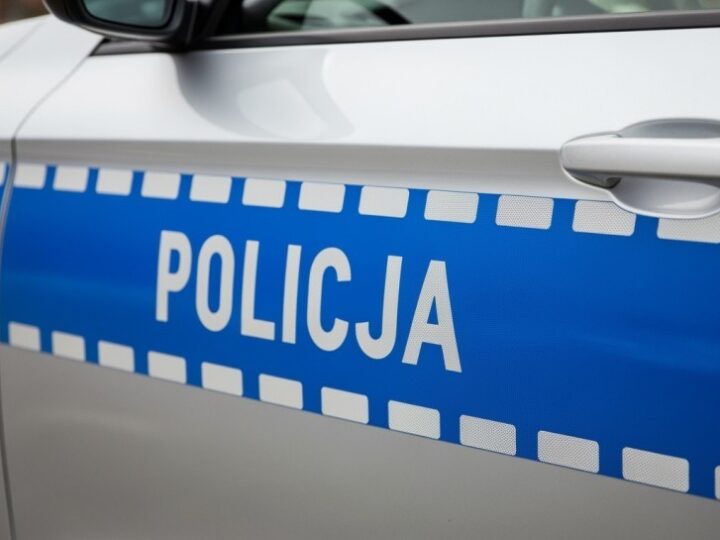 Młodzież poznaje tajniki służby w Policji: Spotkanie z funkcjonariuszem w Szczecinie