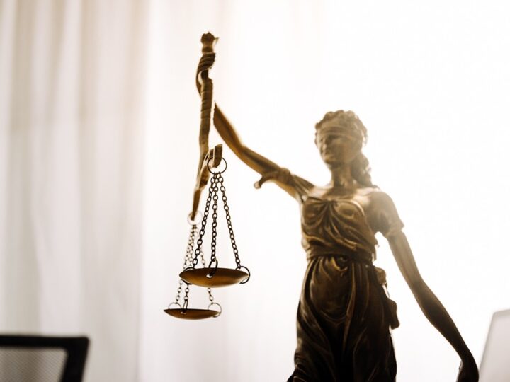 Szczecińska oszustka wyłudziła 50 tysięcy złotych na zasiłku pielęgnacyjnym po śmierci matki