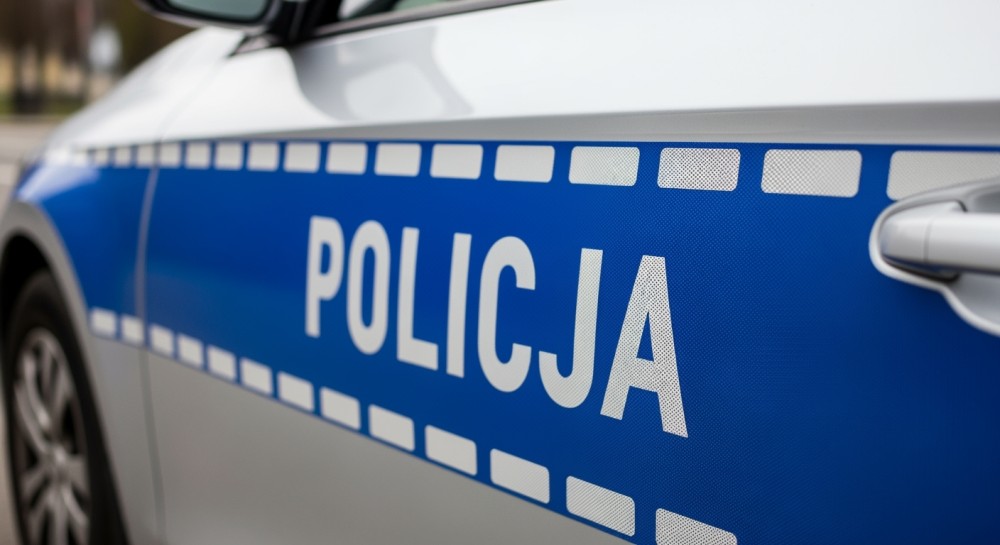 Poszukiwany wpadł w ręce policji z narkotykami przy sobie