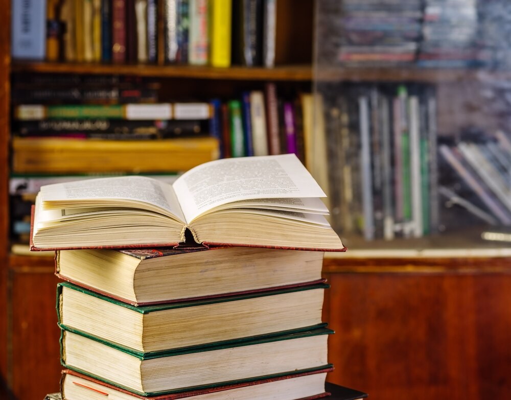 Zimowe wieczory pełne literackich i artystycznych inspiracji