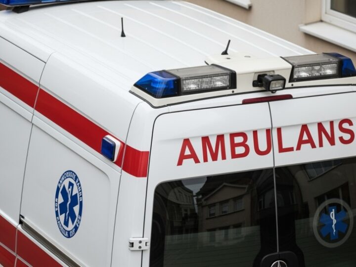 Mieszkańcy Gryfina uratowali życie starszej kobiecie dzięki czujności i współpracy służb