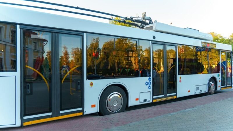 Nowe rozkłady jazdy na liniach 4 i 811 od 28 marca