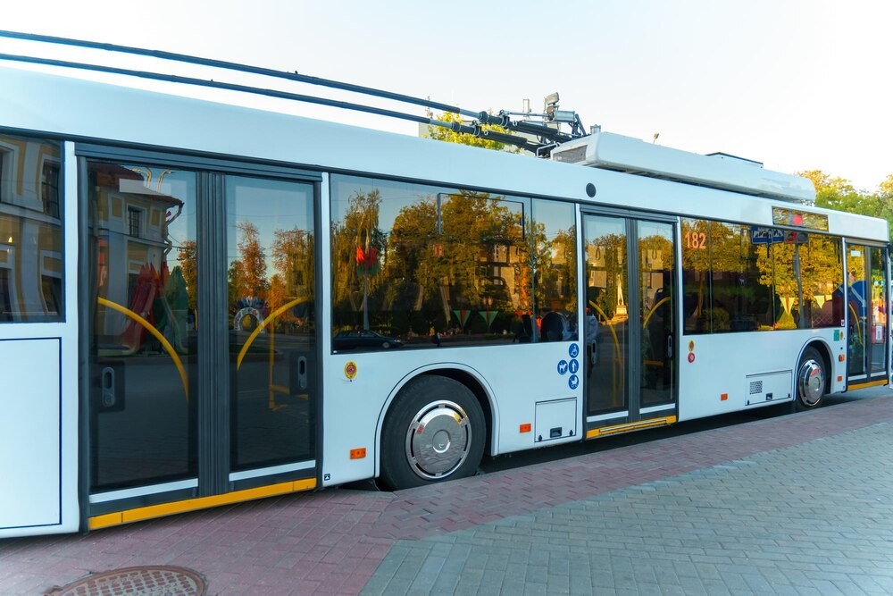 Nowe rozkłady jazdy na liniach 4 i 811 od 28 marca