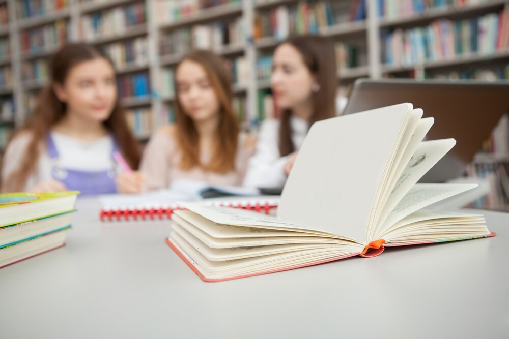 Edukacja przeciwko przestępstwom na tle narodowościowym wśród młodzieży