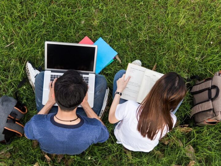 Edukacyjne spotkanie o bezpieczeństwie online dla uczniów w Szczecinie