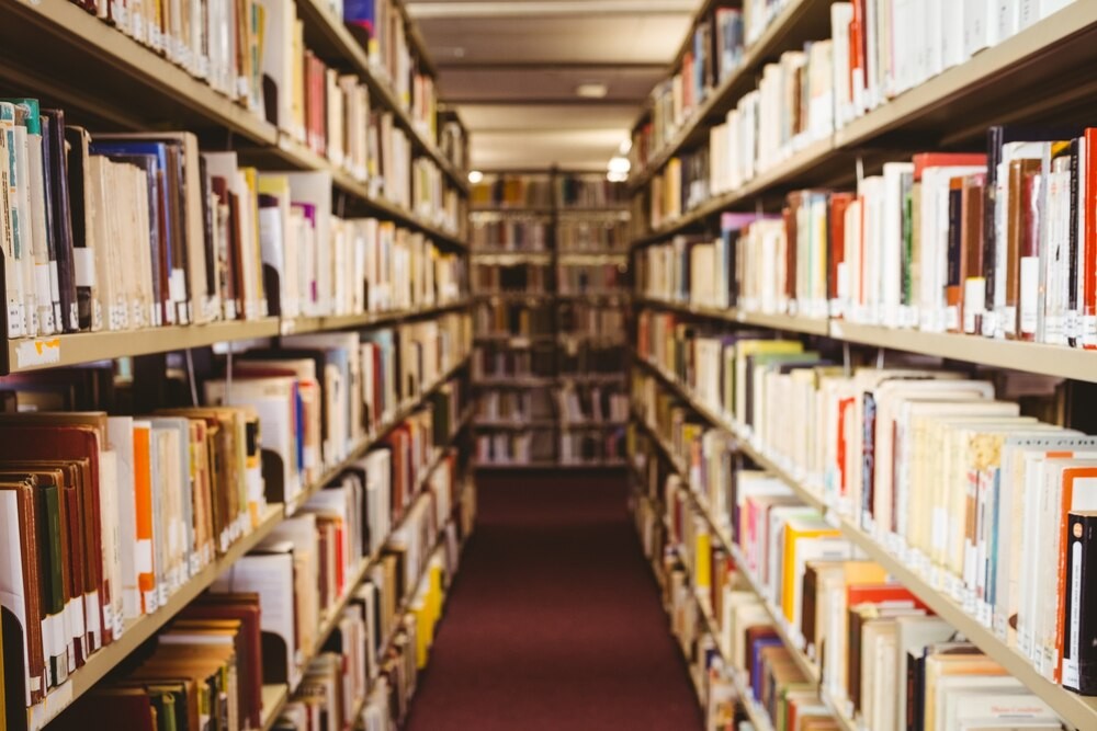 Wiosenne wydarzenia w bibliotekach: odkryj kulturalne skarby!