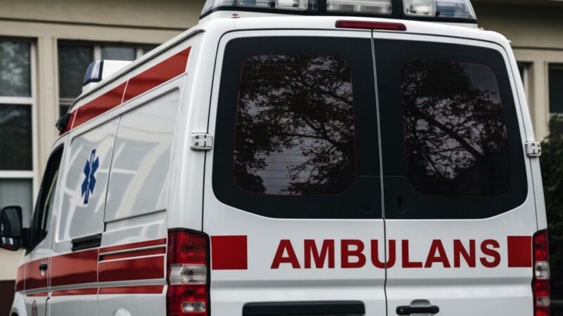 Nowy defibrylator AED w Moczyłach – kluczowy element systemu ratunkowego w Gminie Kołbaskowo