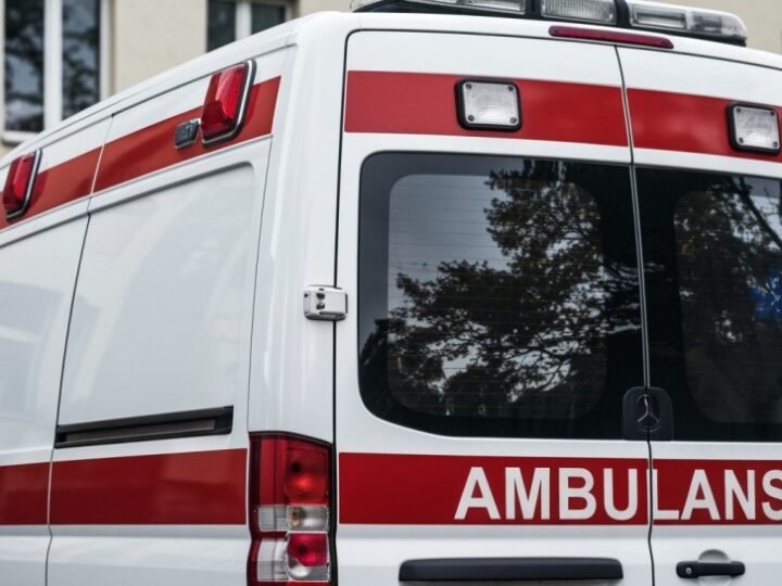 Policjanci w akcji: uratowali 22-latkę z dachu budynku!