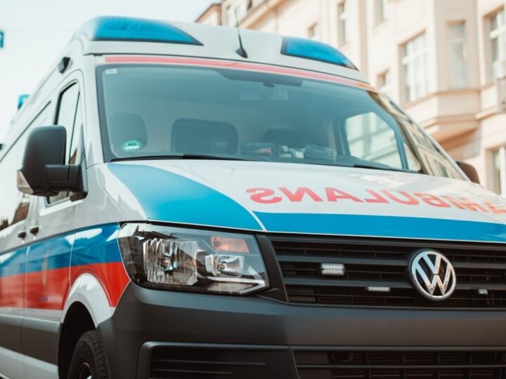Bezpieczne wakacje nad wodą: Policja w akcji w Gryfinie