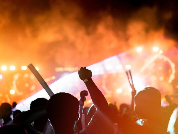 Czarujący koncert i sztuka w Parku Dworskim – odkryj magię Ostoi!