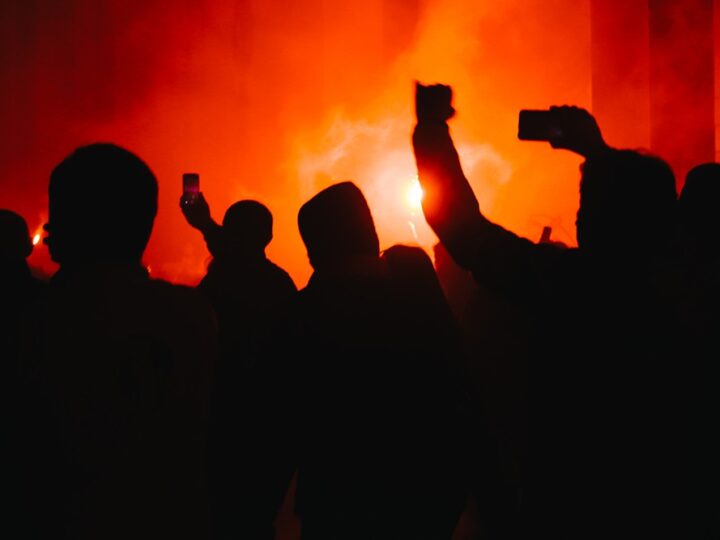 Piknik Rodzinny w Krzypnicy: Śmiech, Muzyka i Wspólna Radość
