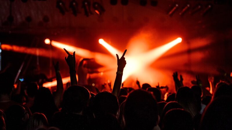 Szczecińska rewolucja post-punkowa: Stany Pośrednie podbijają scenę