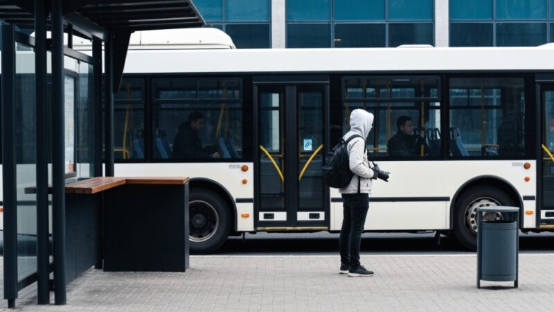 Przystanek „1 Maja” wraca na swoje miejsce: linie 57, 63, 82 i 522 znów w ruchu