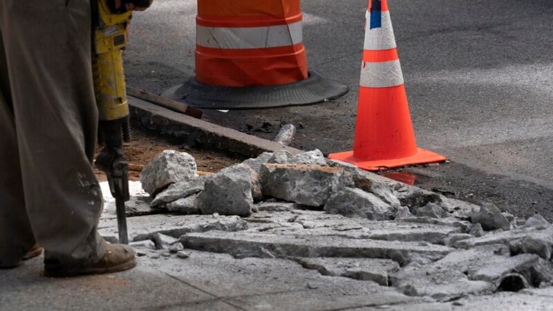 Zmiany w ruchu na ul. Siedleckiej: Nowe zasady dla kierowców i pieszych!